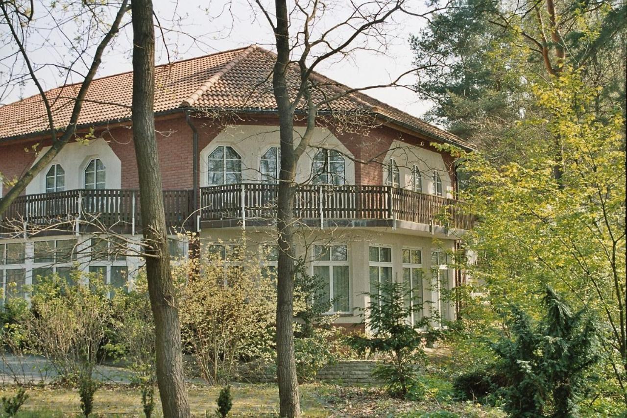 Parkstadthotel バート・ムスカウ エクステリア 写真